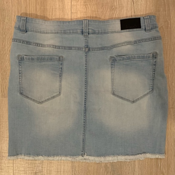 🩵Jeaniologie Distressed Denim Mini Skirt🩵 - Picture 4 of 12